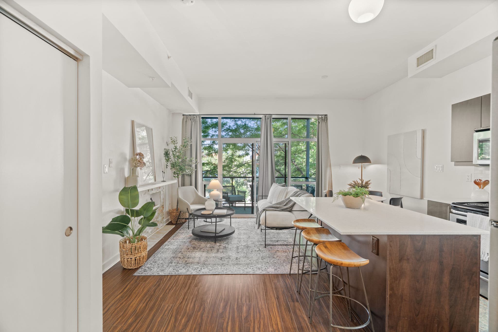 53 Colgate Ave Unit 201 Toronto, ON M4M